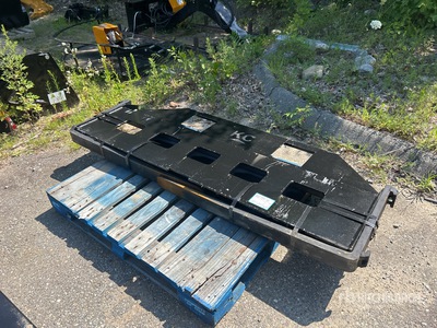 2025 Kit Containers QT-72-FF-42 42 in Skid Steer Forks (Unused)