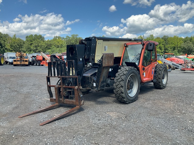 2016 JLG 1055