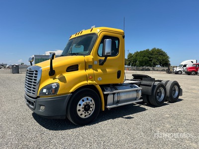 2019 Freightliner Cascadia 113 6x4 Sleeper Truck Tractor