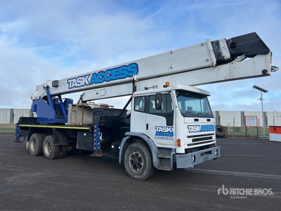 1997 International ACCO 2350G 6x4 Extended Cab w/ 1984 CEA Starprobe 40 40 m Bucket Truck