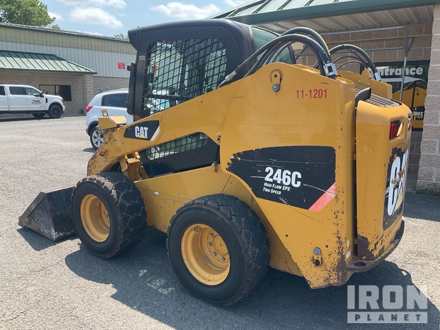 MINI CARGADOR SOBRE RUEDAS 2012 CATERPILLAR 246C