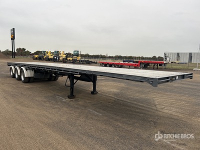 2004 Barker 13.4 m Tri/A Flatbed Trailer