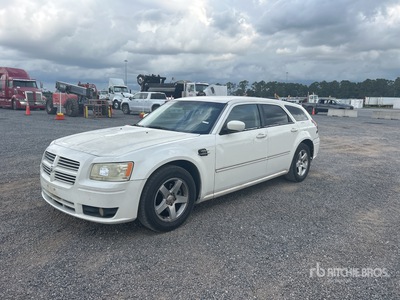 2008 Dodge Magnum Automobile