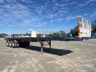 2009 Krueger 12.8 m Tri/A Flatbed Trailer