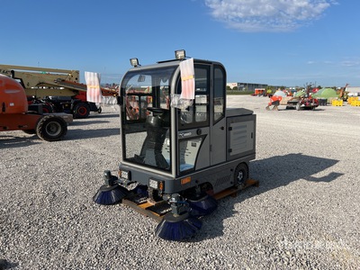2025 Kaster VOL-2000 清掃用トラクター (Unused)