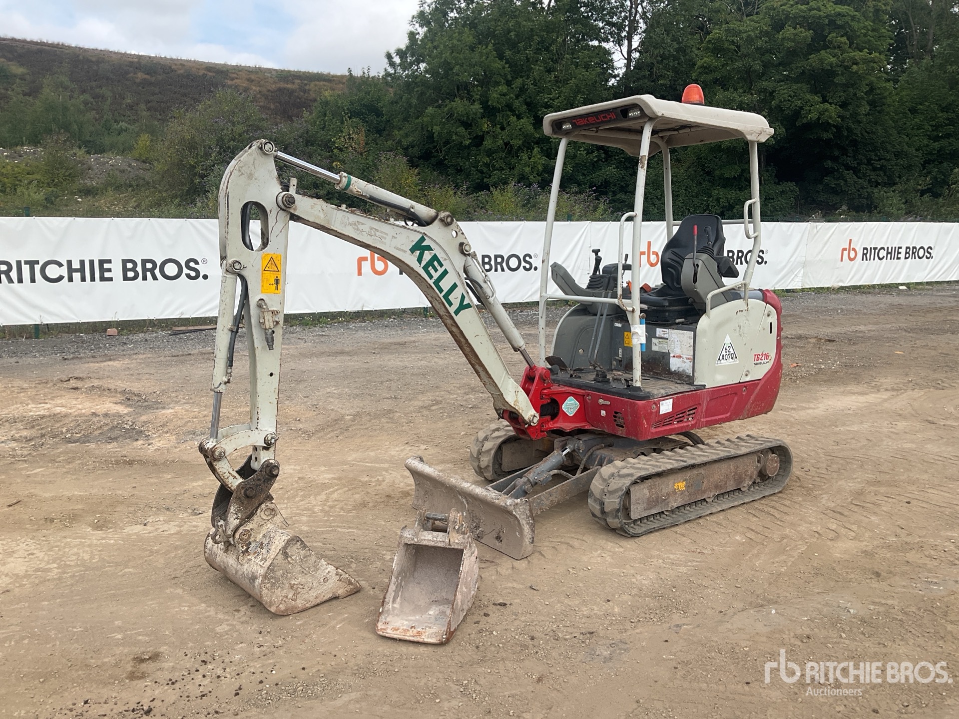 2016 Takeuchi TB216 を見 Mini Excavator