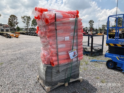 Quantity of (100) 2025 TL RB-100 Lote de Conos de Trafico (Sin Usar) / Traffic Cones Dispositivi vari per il controllo del traffico (Unused)