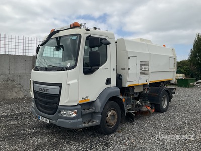 Scarab on 2015 DAF LF55.220 Camion barredora