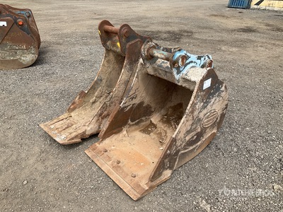 Quantity of (2) Digging Excavator Bucket