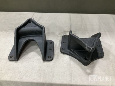 (12) Navistar Defense 3548741C1 Vehicular Components Brackets