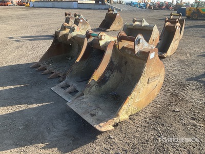 Quantity of (3) Digging Excavator Bucket
