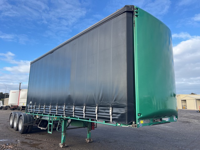 2016 MaxiTrans 7.4 m Tri/A B-Double Lead Tautliner Trailer