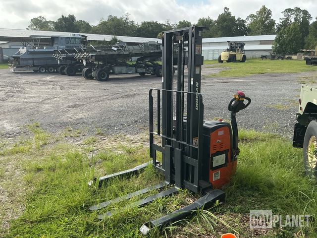 MONTACARGAS ELéCTRICO DOOSAN BWS17S7