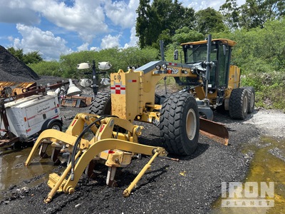 2011 John Deere 772G ممهدات الأرض الآلية