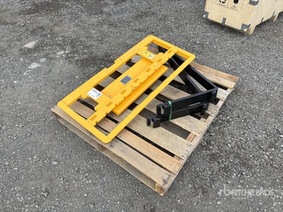 2025 STARVOX SV-CPF36 36 in Mini Skid Steer Forks (Unused)