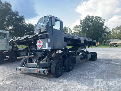 Southwest Mobile System A/S32H-5 Aircraft Cargo Loader