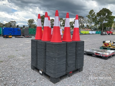 Quantity of (252) 2025 Lote de Conos para Trafico (Sin Usar) / Traffic Cones (Unused)