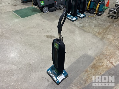 2019 Tennant V-LWU-13B Lithium Battery Upright Vacuum