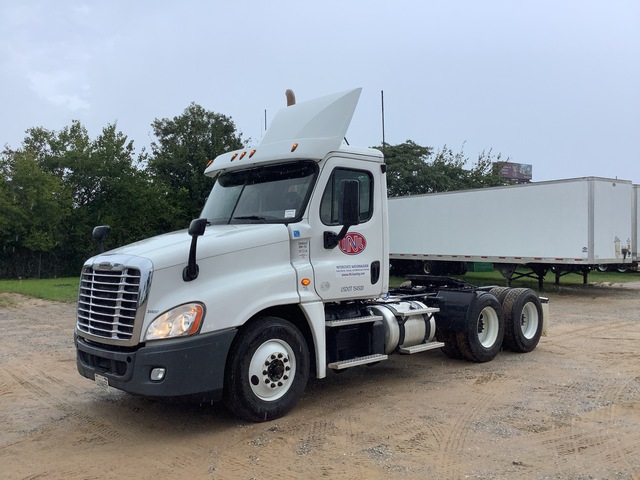 2019 Freightliner Cascadia 125 6x4 T/A Day Cab Truck Tractor