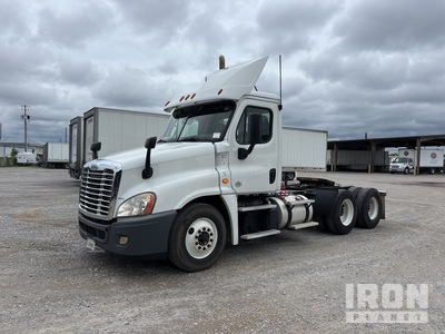 2019 Freightliner Cascadia 125 6x4 T/A Day Cab Truck Tractor