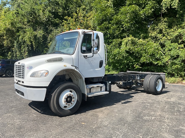 2018 Freightliner M2 106 4x2 Cab and Chassis