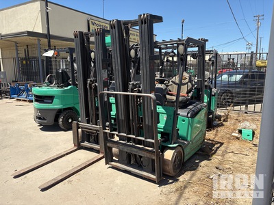2019 Mitsubishi FB16PNT 2700 lb Carretilla Elevadora Eléctrica