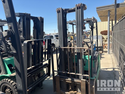 2019 Mitsubishi FB16PNT 2700 lb Carretilla Elevadora Eléctrica