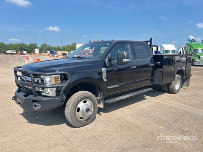 2019 Ford F-350 XLT 4x4 Crew Cab Ciężarówka użytkowa