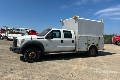 2012 Ford F-450 XL 4x4 Crew Cab Utility Truck