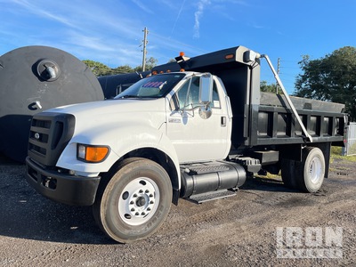 2013 Ford F-750 S/A Dump Truck