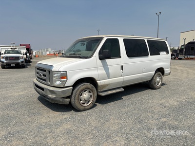 2014 Ford Econoline E-350 10 Passenger Van