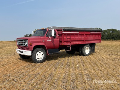 1982 GMC 6000 4x2 Grain Truck