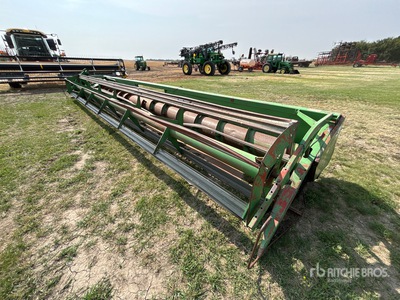 John Deere 230 30 ft Rigid Combine Header (Inoperable)