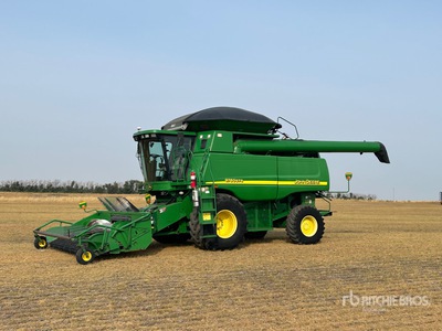 2005 John Deere 9760 STS Combine Harvester