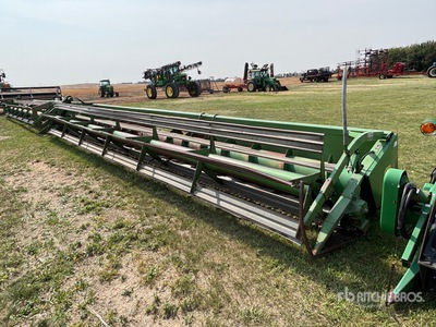 John Deere 230 30 ft Rigid Combine Header