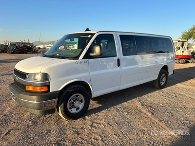 2019 Chevrolet Express 9 فان نقل ركاب