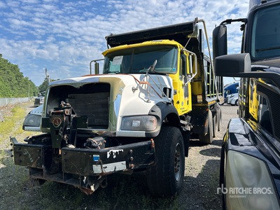 2017 Mack GU713 Granite 8x4 Autocarro ribaltabile 3 assi (Inoperable)