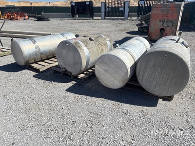 Quantity of (4) Aluminum Diesel Réservoir de carburant