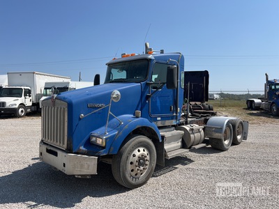 2011 Kenworth T800 6x4 Day Cab Prime Mover