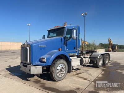 2011 Kenworth T800 6x4 T/A Day Cab Truck Tractor