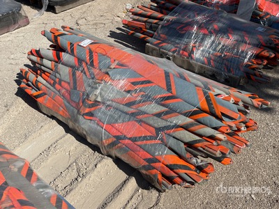 Quantity of (50) Various Roll-Up علامات الطريق