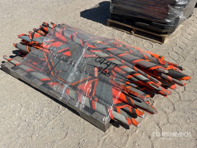 Quantity of (50) Various Roll-Up علامات الطريق