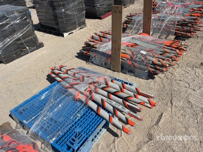 Quantity of (2) Pallets of Various Roll-Up علامات الطريق