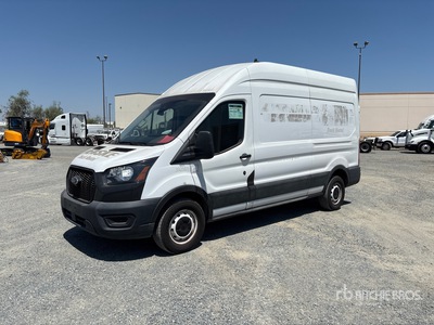2021 Ford Transit 250 Fourgon cargo