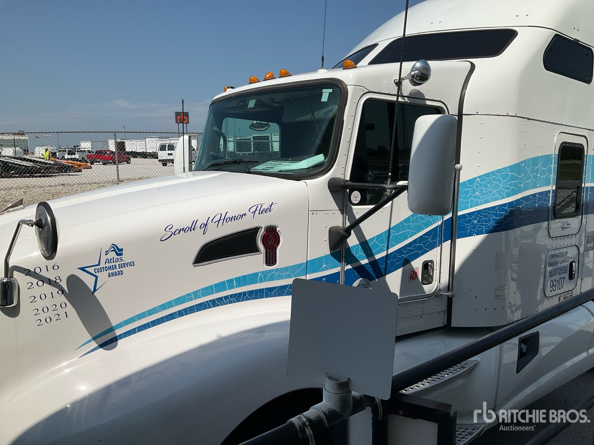 2012 Kenworth T660 6x4 T/A Sleeper Truck Tractor (Inoperable)