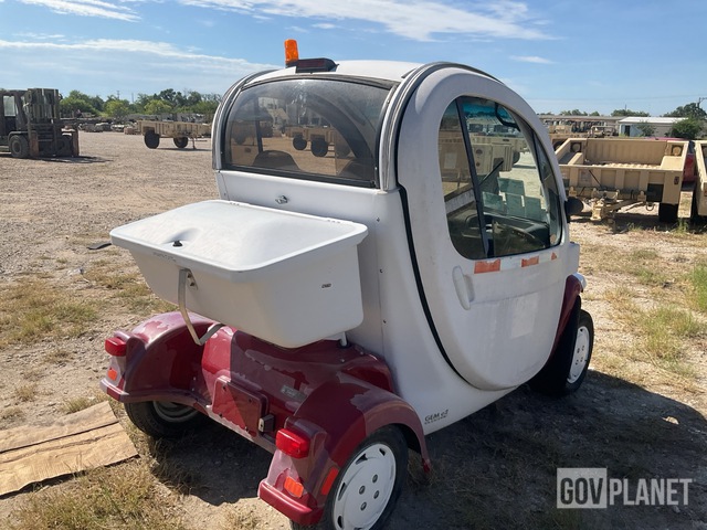 Surplus GEM E2 Utility Vehicle in Lytle, Texas, United States