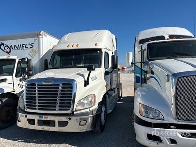 2012 Freightliner Cascadia 125 6x4 Cabeza Tractora Cabina Dormitorio (Inoperable)