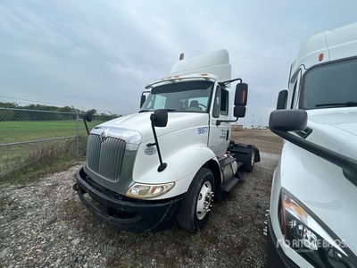2010 International 8600 Transtar 4x2 S/A Day Cab Truck Tractor (Inoperable)