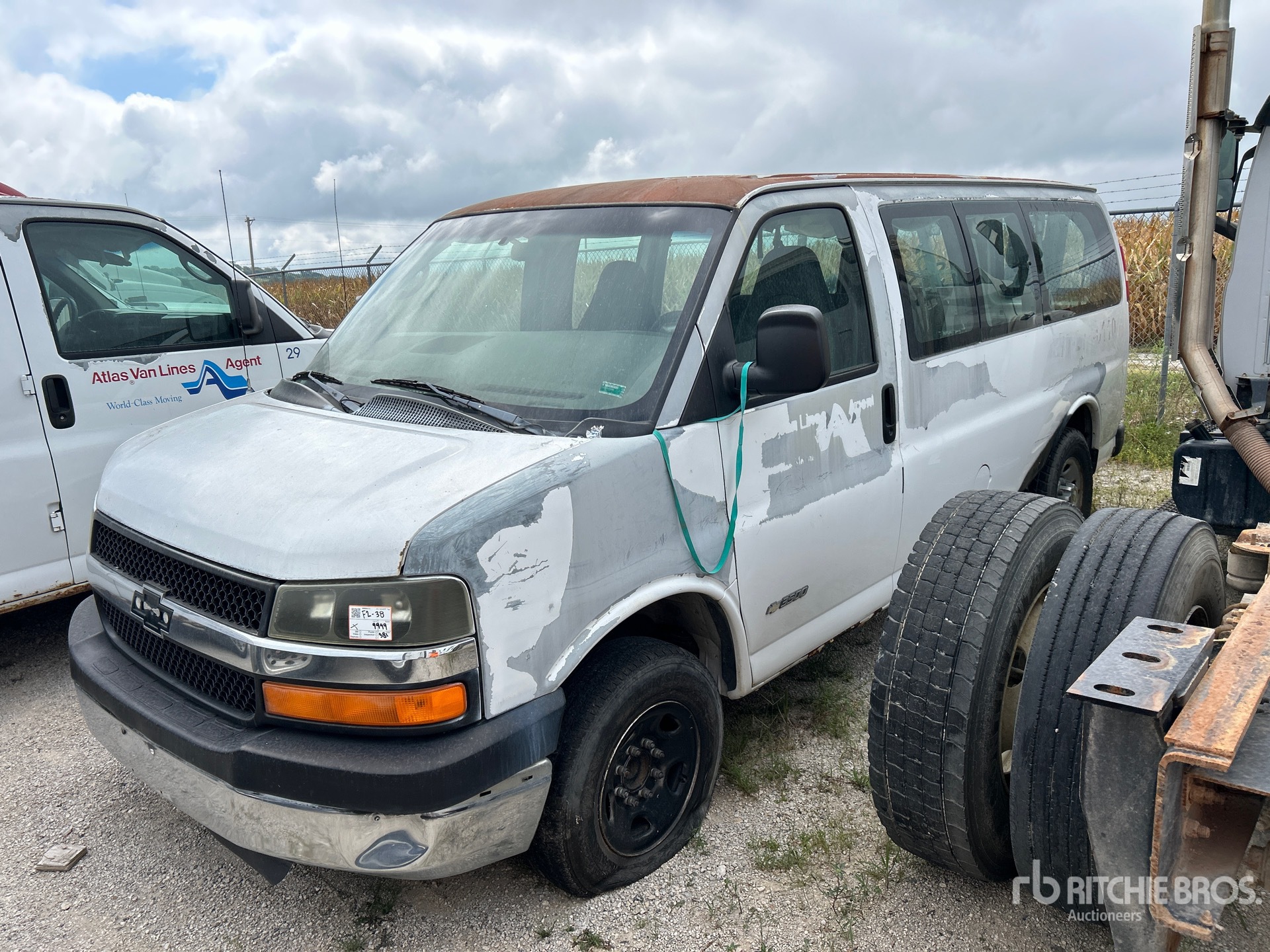 2005 Chevrolet Express 3500 Cargo Van (Inoperable)