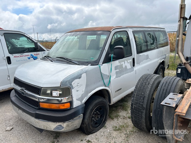 2005 Chevrolet Express 3500 2005 Chevrolet Express 3500 Cargo Van (Inoperable)